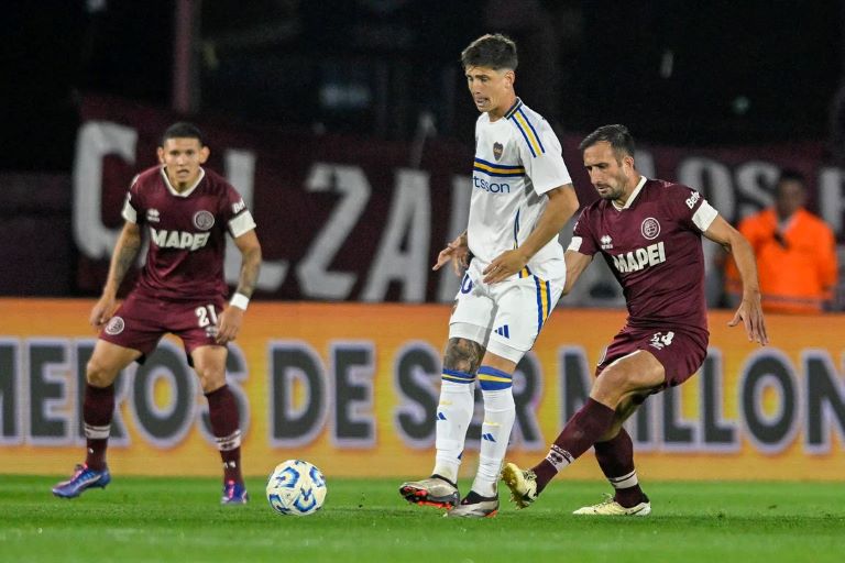 Fútbol: Boca no levanta cabeza, cayó ante Lanús y Gago sigue sin ganar desde que asumió