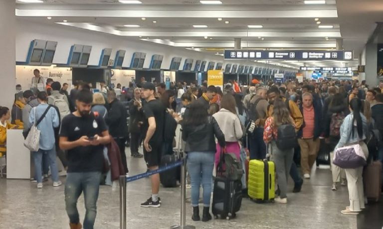 El Gobierno denunciará al sindicato aeronáutico APA por “el secuestro de pasajeros”