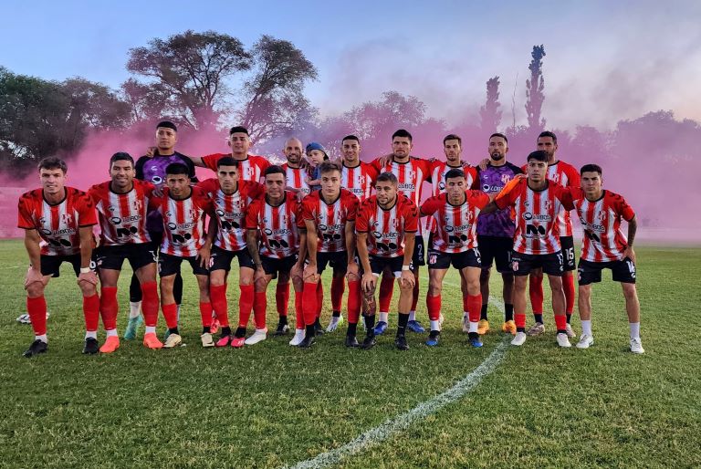 Fútbol: Costa Brava derrotó a All Boys de Santa Rosa y avanzó a semifinales del Regional