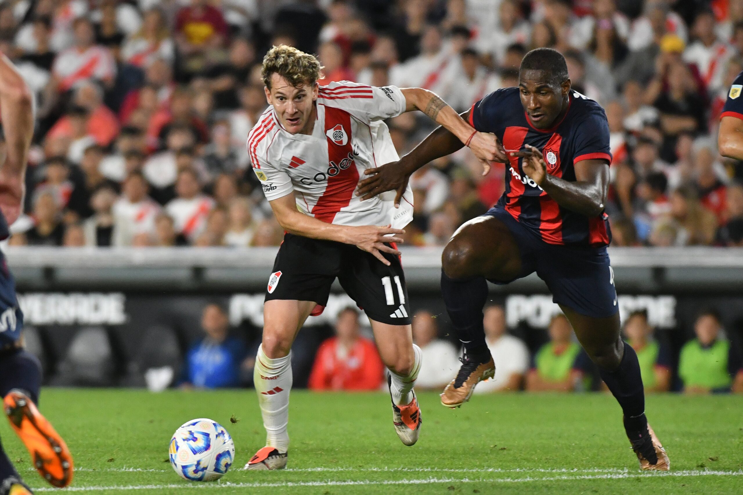 Fútbol: River empató con San Lorenzo y no pudo sellar su clasificación a la Copa Libertadores