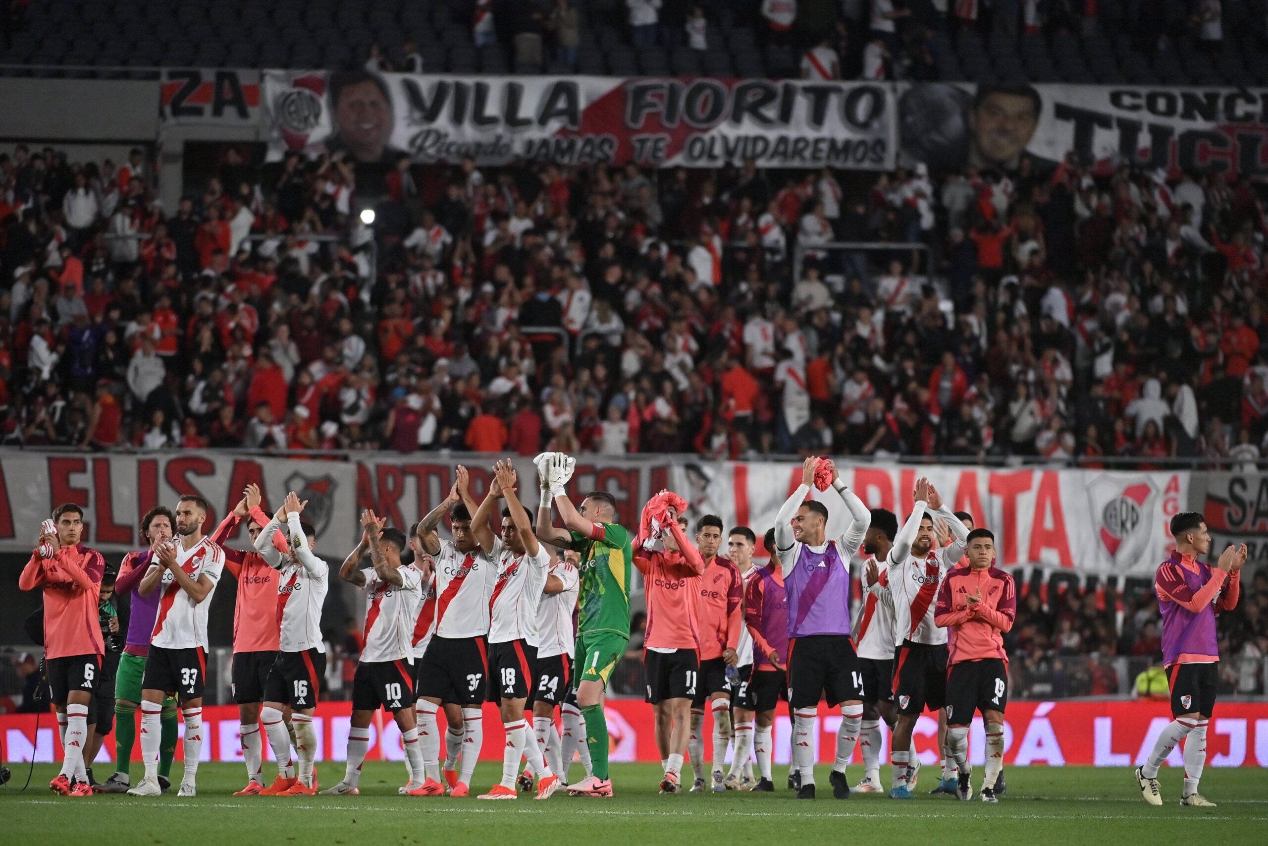 Fútbol: River goleó a Rosario Central y se aseguró un lugar en la Copa Libertadores