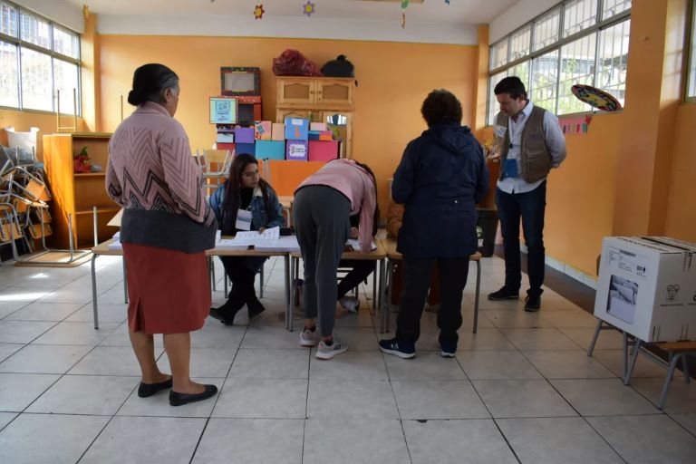 Ecuador: Los ecuatorianos van a las urnas para elegir presidente