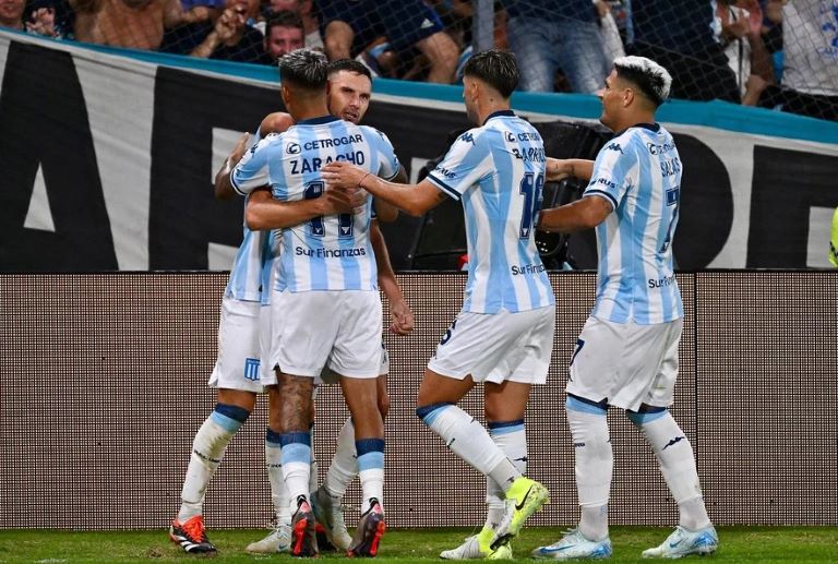 Fútbol: Con polémicas de por medio, Racing volvió a demostrar por qué es candidato al título y venció a Boca