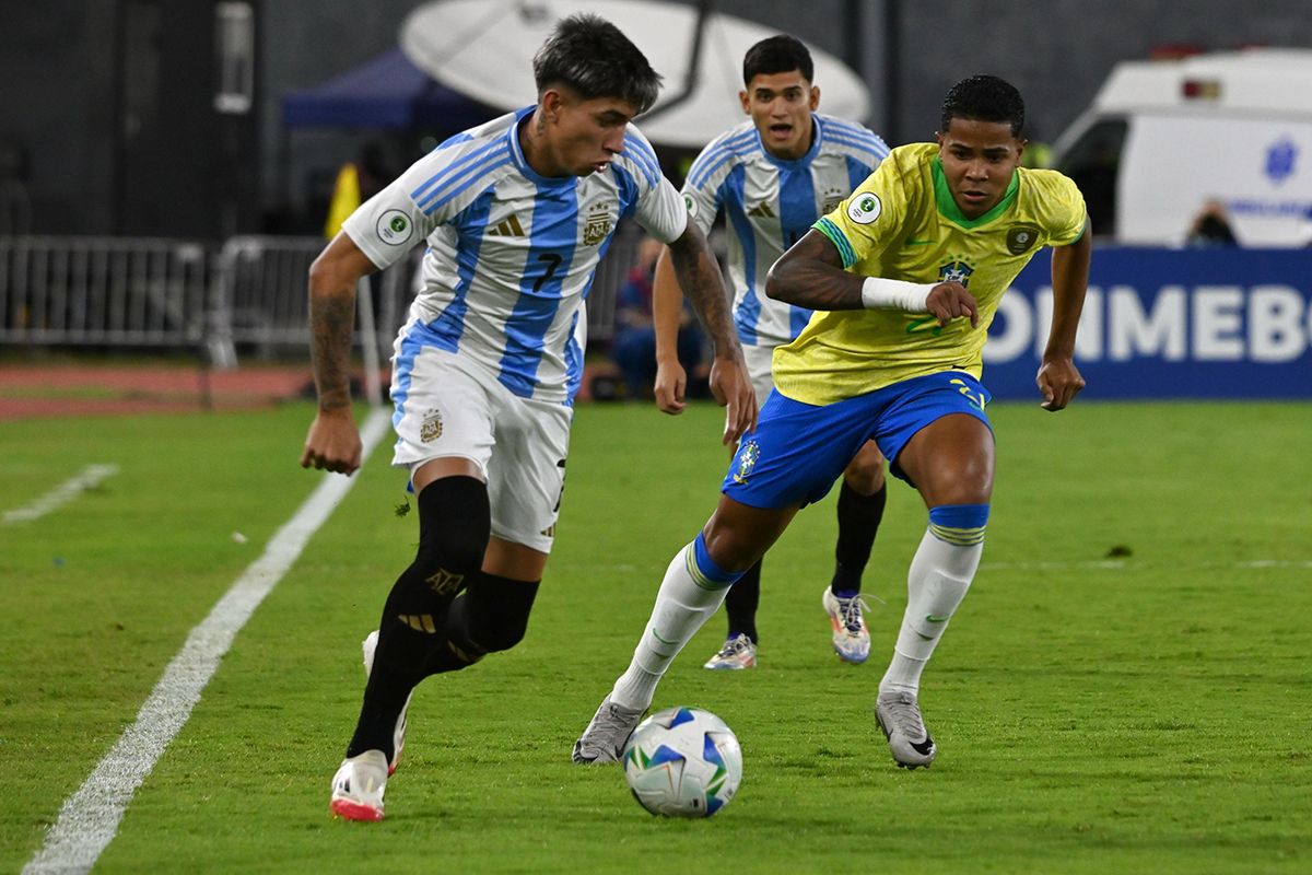 Fútbol: Brasil se lo empató a Argentina y la definición del Sudamericano Sub20 se estira a la última fecha