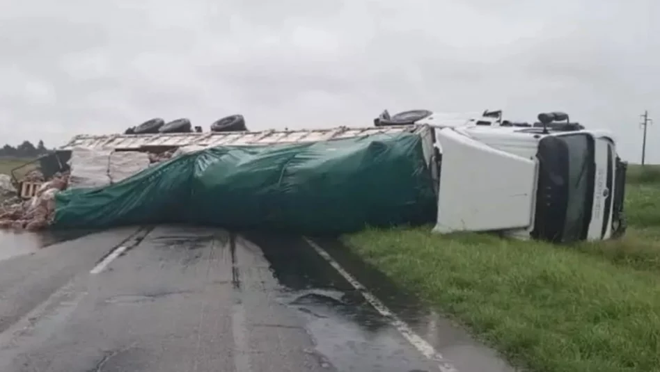 Trágico choque frontal en la Ruta 35: Falleció un hombre de General Acha