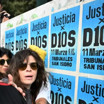 Declaran los primeros tres testigos en el juicio por la muerte de Maradona