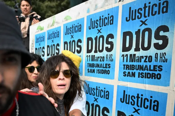 Declaran los primeros tres testigos en el juicio por la muerte de Maradona