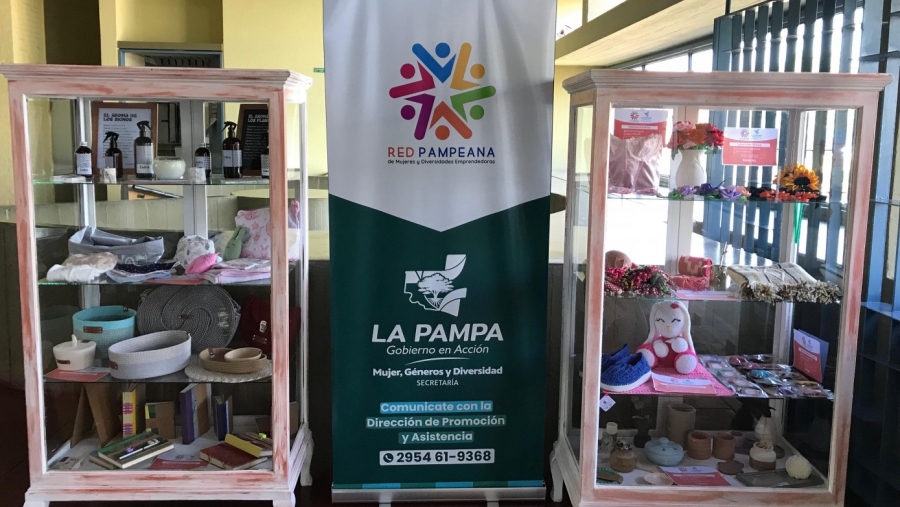 Se renovó la muestra de emprendedoras en Casa de Gobierno