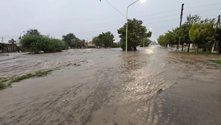 Buenos Aires: Seis víctimas fatales en Bahía Blanca y Cerri por el desastre climático