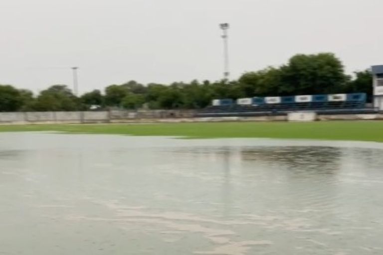 Fútbol – Liga Pampeana: Por las lluvias se suspendieron los partidos del domingo y se reprogramaron para el martes