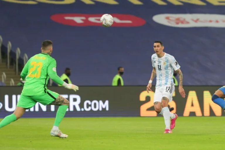 Fútbol: Entradas agotadas en tiempo récord para Argentina-Brasil a pesar de los altos precios