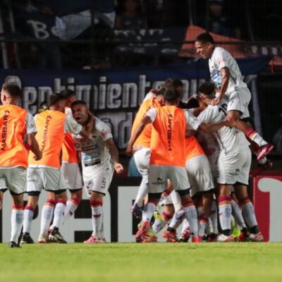 Fútbol: Deportivo Armenio eliminó a Talleres de la Copa Argentina