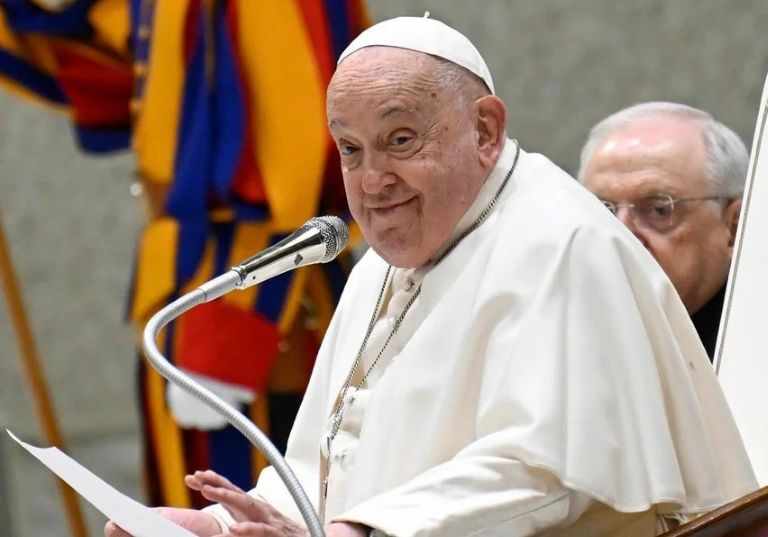 Vaticano: El papa Francisco envió un mensaje de fe y esperanza desde el hospital Gemelli