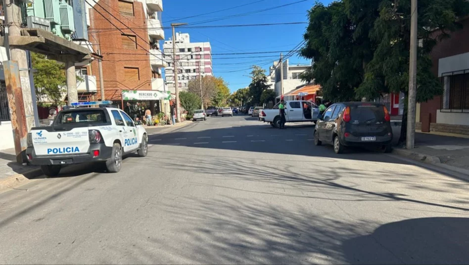 Santa Rosa: falleció un ciclista tras un incidente con una camioneta en el centro santarroseño