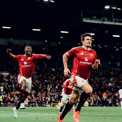 Fútbol: Con un final de locos, Manchester United venció 5 a 4 al Lyon y clasificó a semifinales de la Europa League