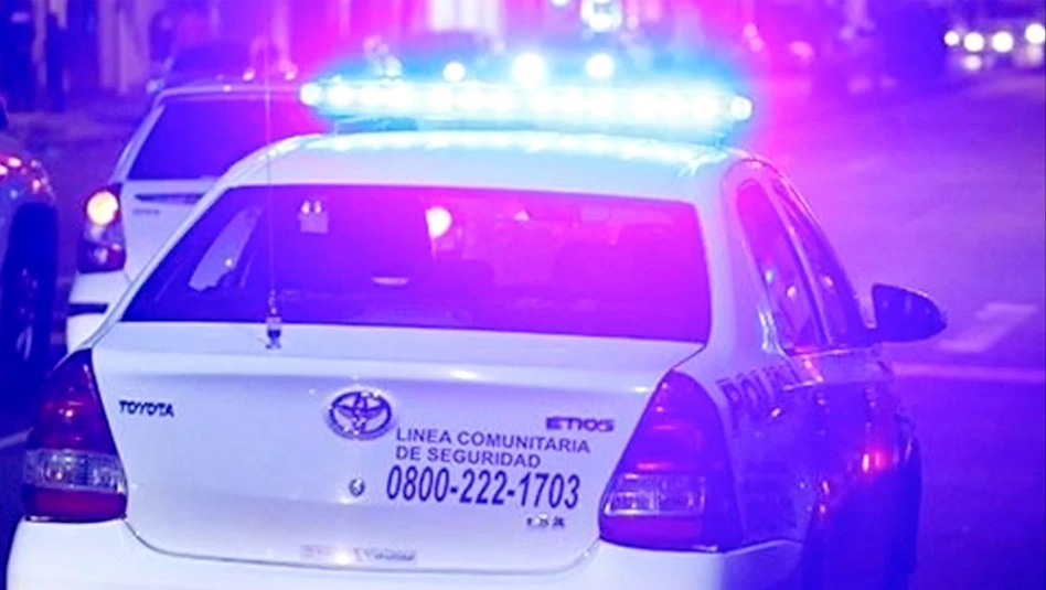 Dos vidrieras rotas en la misma madrugada sobre avenida Luro