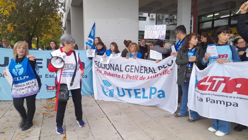 Amplio respaldo a docente condenada por abordar el conflicto en Gaza: organizaciones rechazan judicialización de la enseñanza
