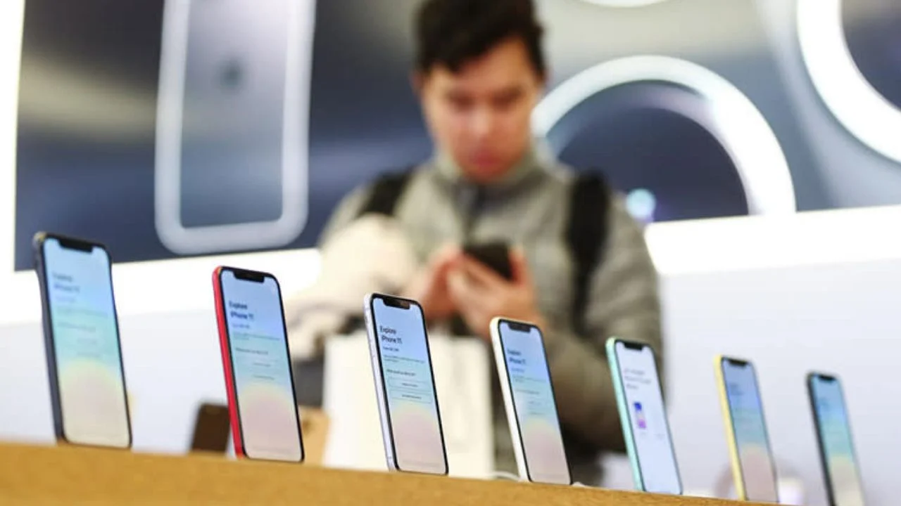 El Gobierno anunció la eliminación de aranceles para la importación de teléfonos celulares