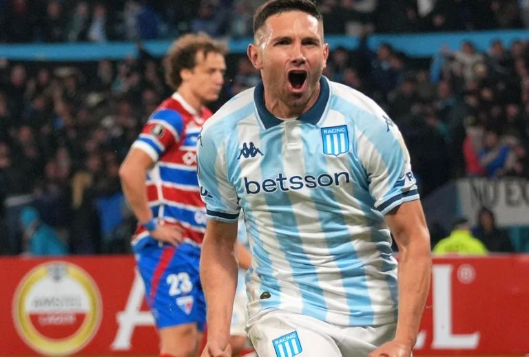 Fútbol: Racing le ganó a Fortaleza en la última jugada del partido y clasificó primero en la Copa Libertadores