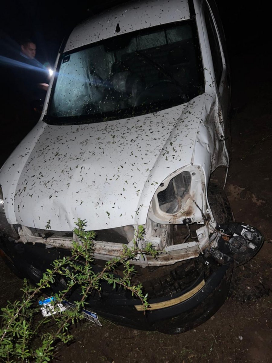 Despiste cerca de Naicó: abandonó el vehículo y luego se comunicó con la policía