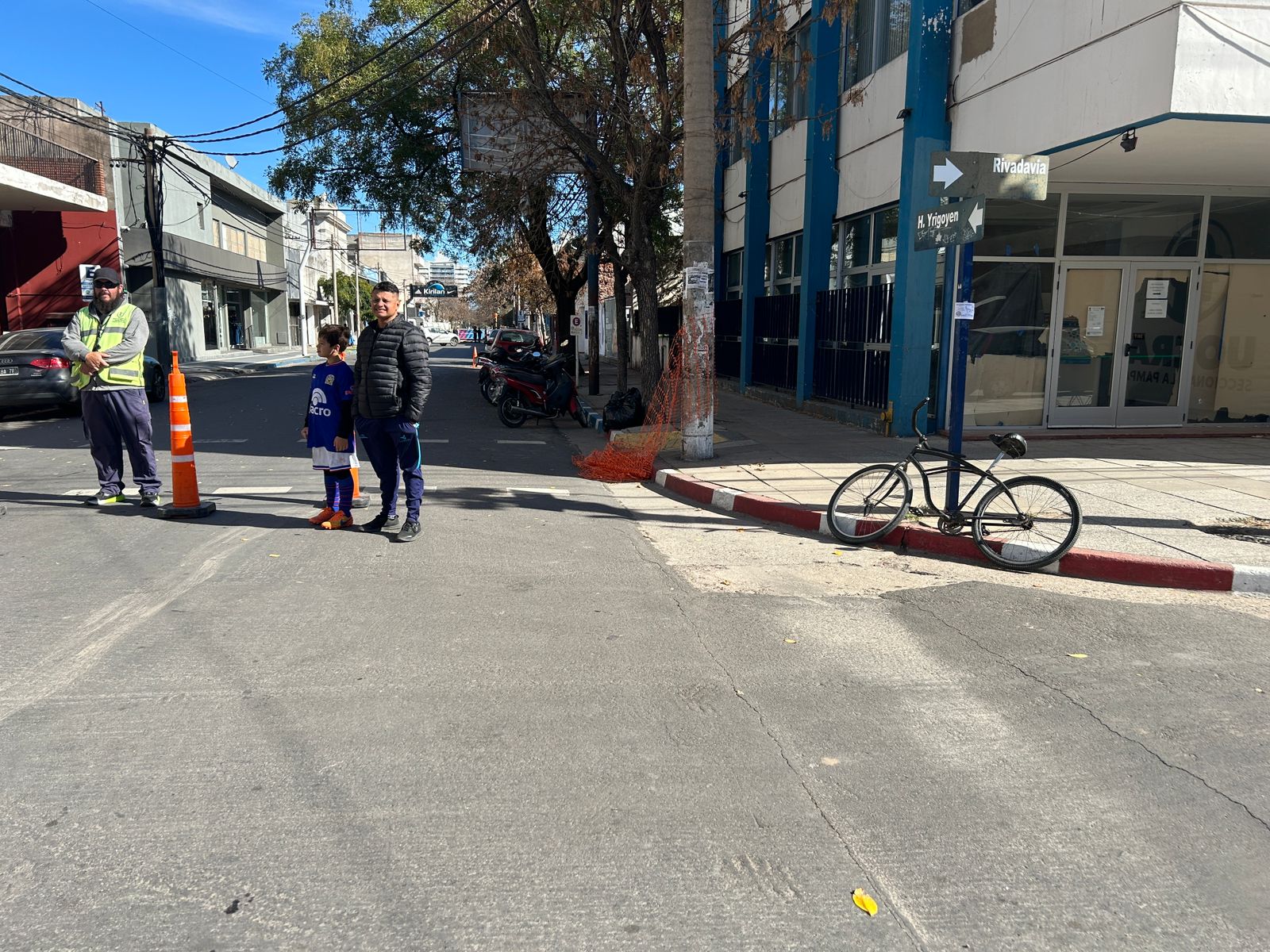 Santa Rosa: un auto chocó a una ciclista