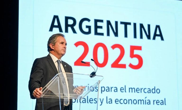 “Sobrecumplimos todo lo comprometido con el FMI”, dijo el secretario de Finanzas