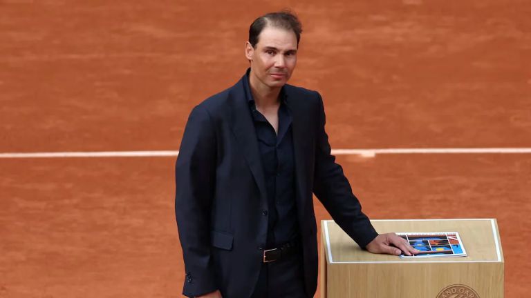 Tenis: emotivo homenaje en Roland Garros para el español Rafael Nadal, el máximo ganador del Grand Slam