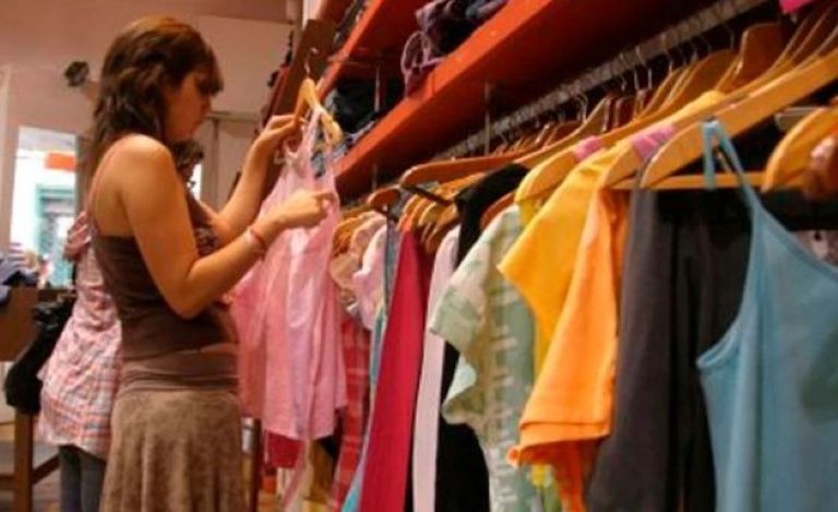 El consumo de ropa importada ya es mayor que la nacional