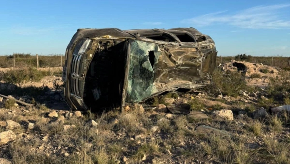 Dos personas resultaron con heridas leves tras un vuelco en la Ruta del Desierto