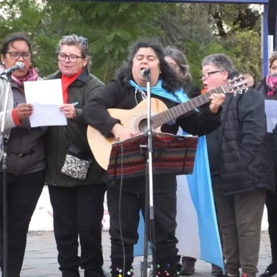 Piquenses se movilizaron en defensa de Cristina y la democracia