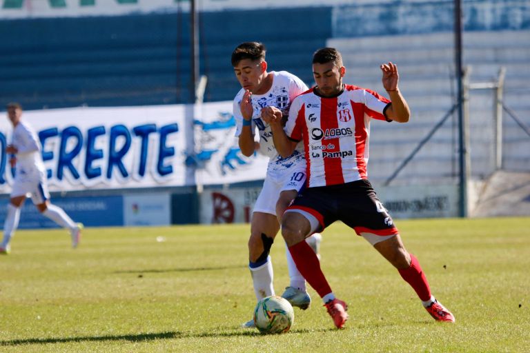 Fútbol: un error provocó que Costa Brava sin merecerlo perdiera un largo invicto que traía en el Federal “A”