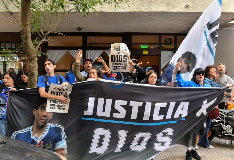 Todo vuelve a cero en el caso Maradona y fijan fecha para sortear el nuevo tribunal del juicio