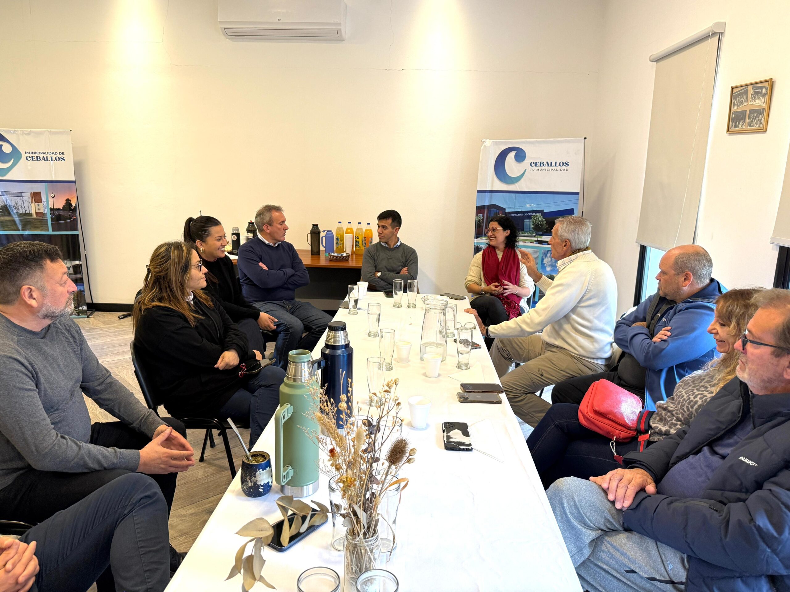 Legisladores no oficialistas respaldaron a la comunidad de Ceballos ante ataques que vulneran la institucionalidad local