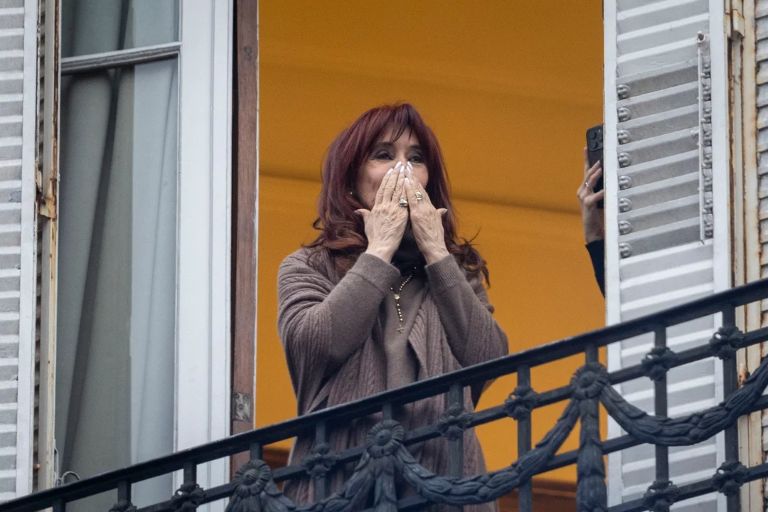 Tras el acto en Plaza de Mayo, Cristina Kirchner volvió a publicar en redes sociales