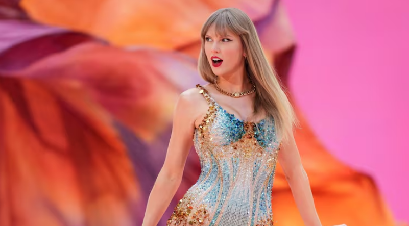 Taylor Swift sorprendió a los jugadores de la NFL con su clásico “Shake It Off”