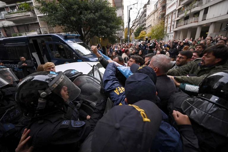 Tras pasar 12 horas detenido, liberaron a Juan Grabois