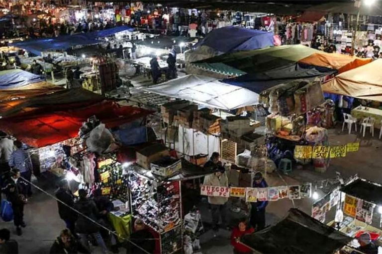 Buenos Aires: tensión en La Salada por un nuevo decomiso de mercadería y protesta de puesteros