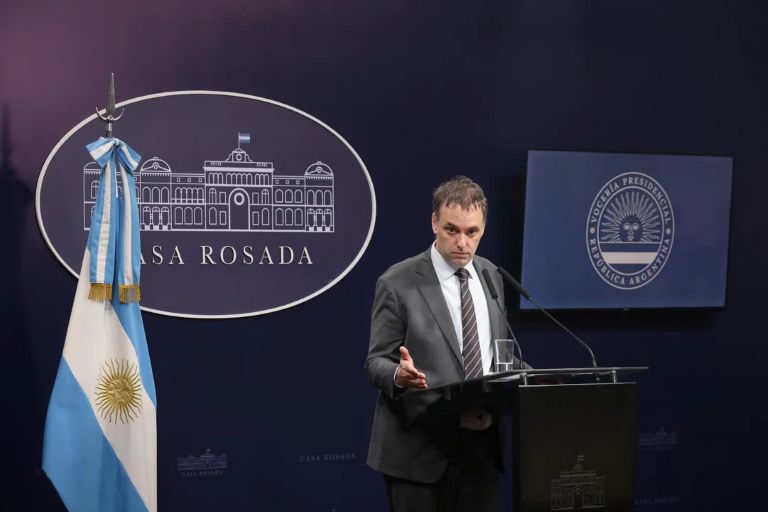 Casa Rosada: el Gobierno apelará la cautelar que suspendió la eliminación del Día del Empleado Público