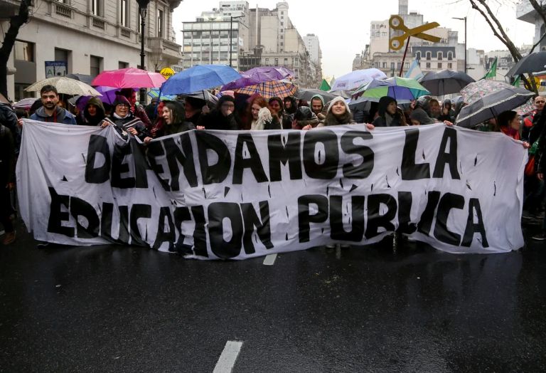 Marcha Universitaria en todo el país: se movilizarán gremios docentes, no docentes y estudiantes