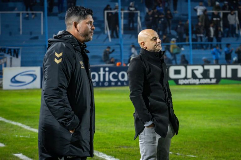 Fútbol: sorpresa en Vicente López, Platense se quedó sin entrenadores