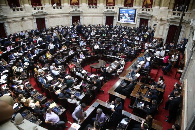 Diputados debate moratoria previsional, bono a jubilados y emergencia en discapacidad con quórum ajustado