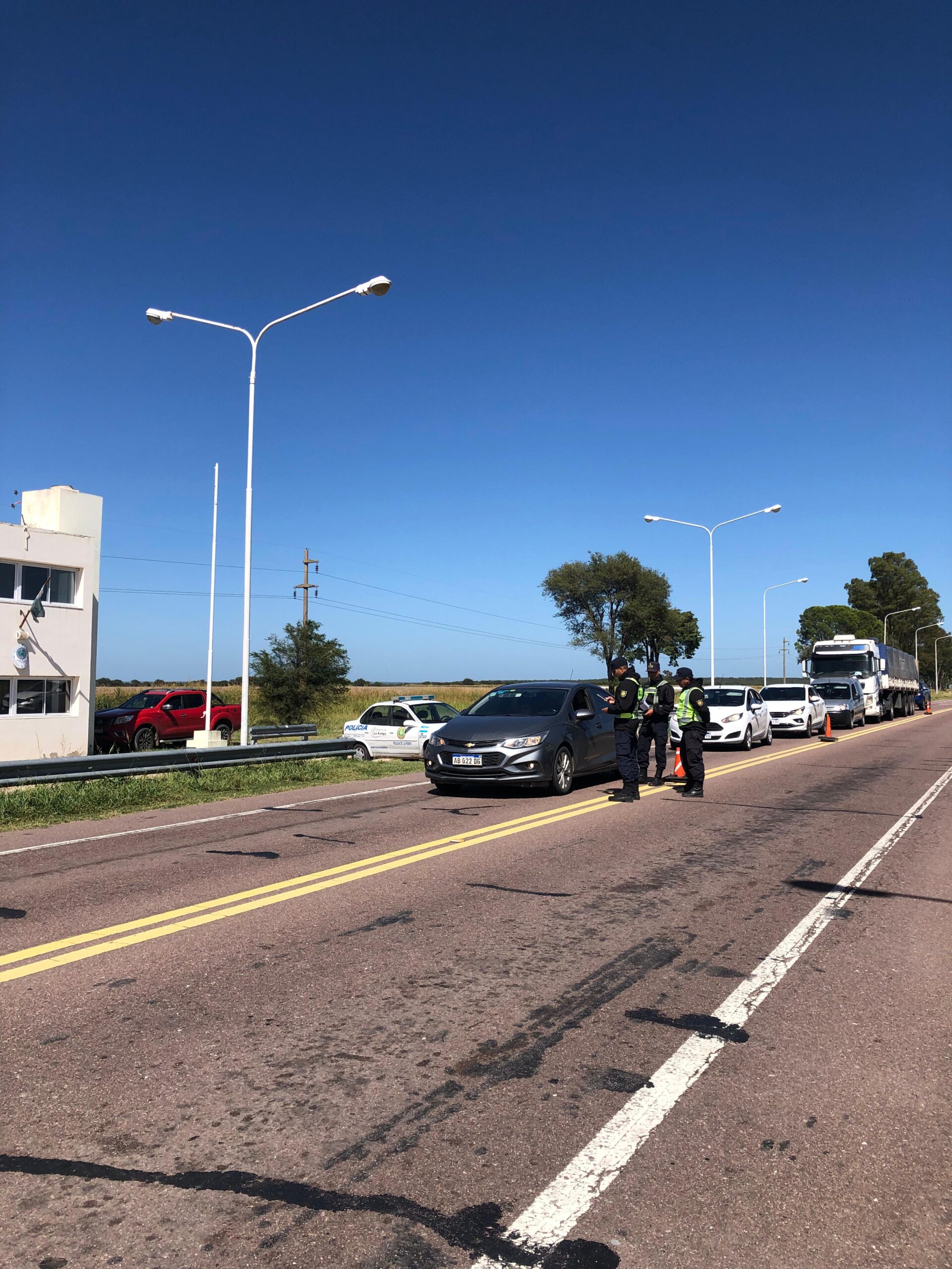 Absuelven a dos policías que habían sido condenados por cohecho