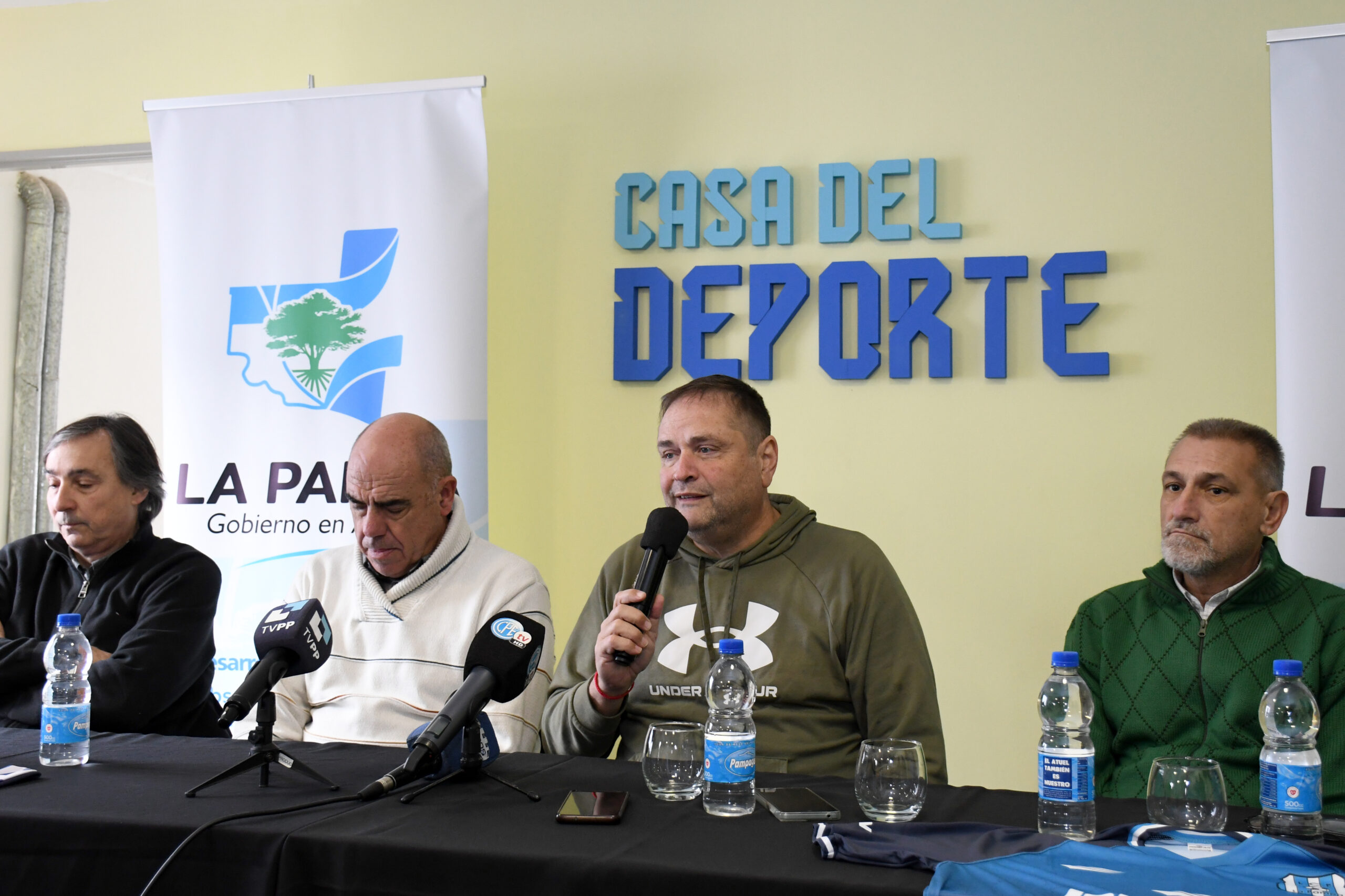 Presentaron la Copa País: participan selecciones de todas las ligas