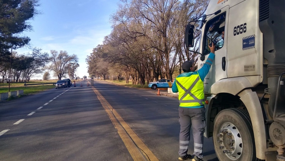 Retienen dos camiones en Catriló: uno por alcoholemia y otro por faltas reiteradas