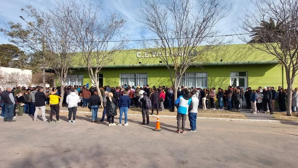Amplia victoria del oficialismo en las elecciones de la CEVic