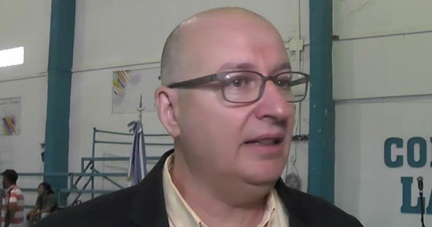 El intendente de La Adela ante una emergencia administrativa, amenaza con renunciar
