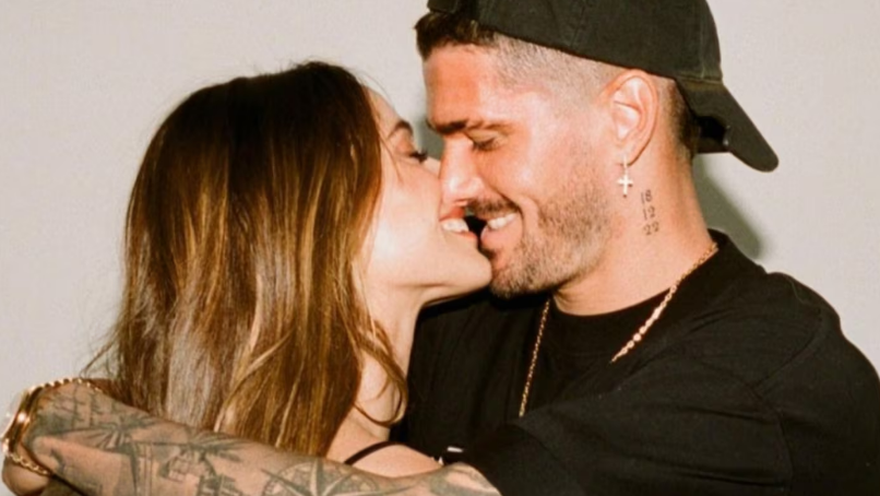 Tini Stoessel subió fotos de una cena romántica y despertó rumores de compromiso con Rodrigo de Paul