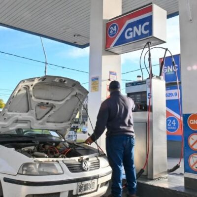 Postergan la suspensión de suministro de GNC por 24 horas más