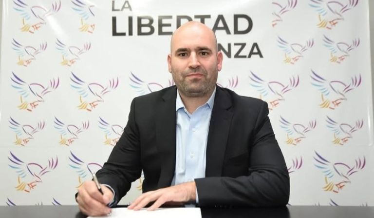 “Kicillof está altamente calificado para ser Presidente”, dice un candidato de Milei que desató un escándalo