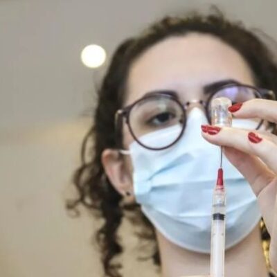 Brasil: el Gobierno autorizó ensayos en humanos para vacuna contra la gripe aviar